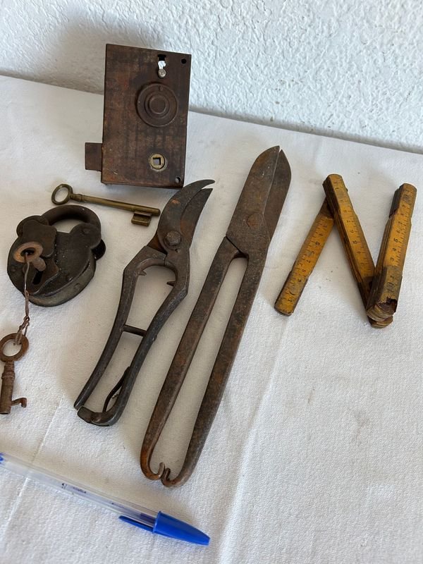 Item 853669 - Image 1