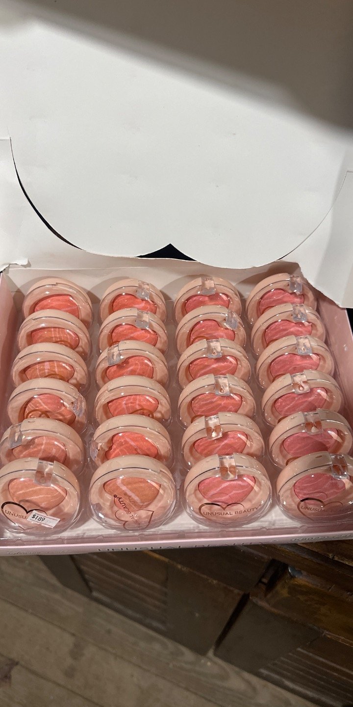 Set de 24 Rubores Compactos "Unusual Beauty"