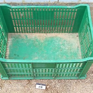 Cajón de Plásticos Apilable de color verde con Botos que No Forman Pares - imagen 4