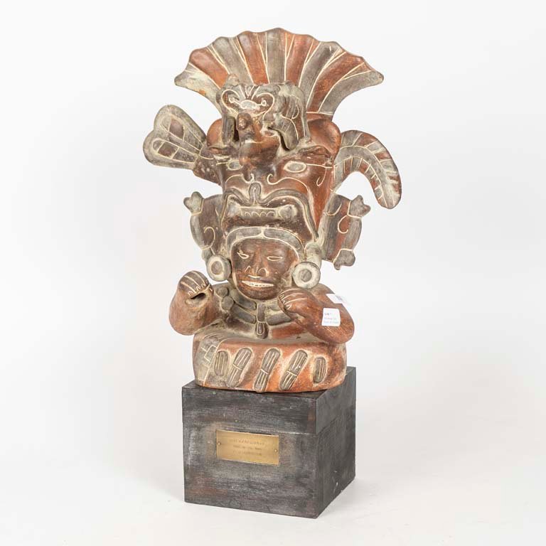 Escultura Prehispánica Azteca del Dios del Maíz