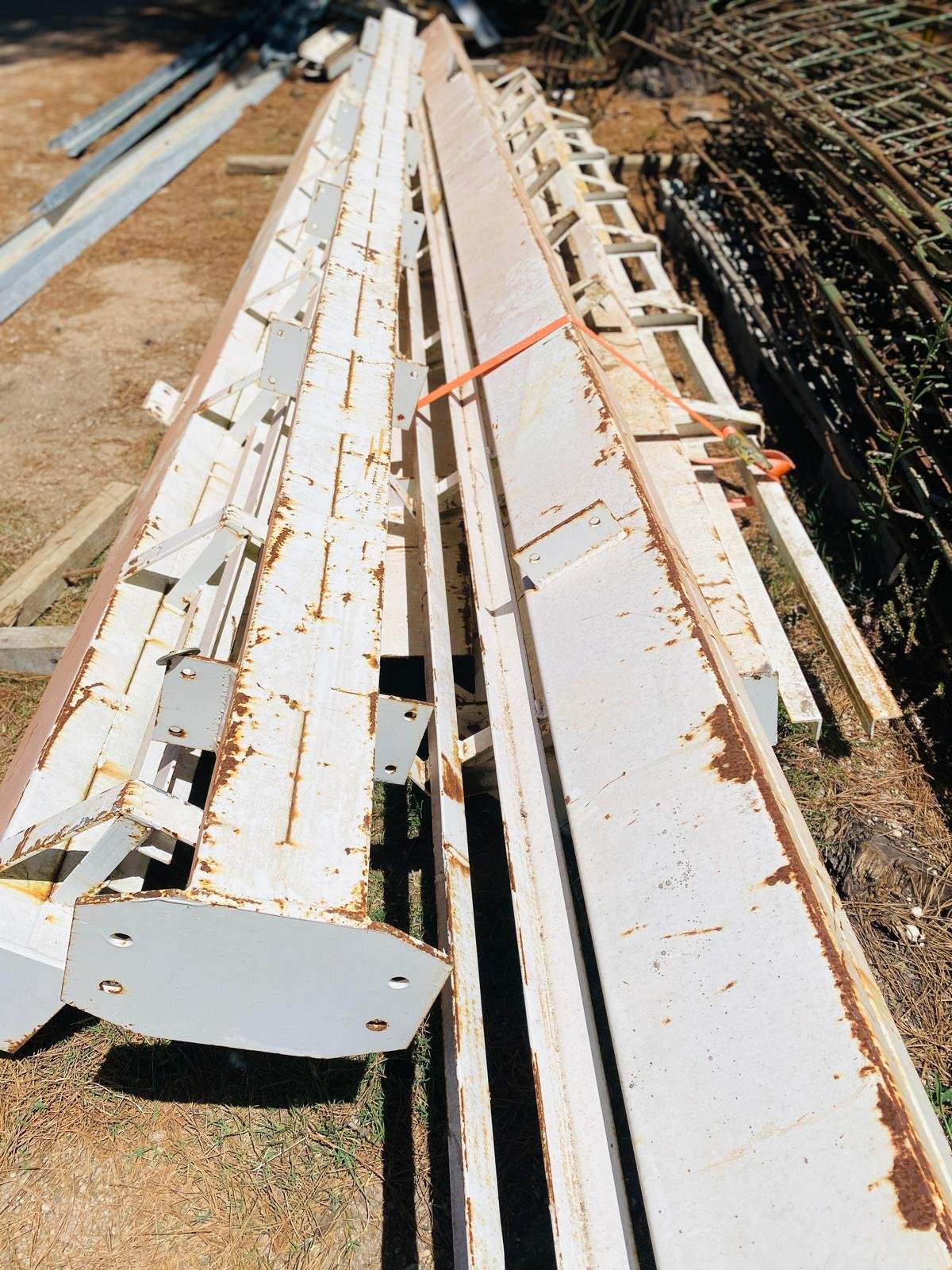 Columnas de hierro con escalerillas para venta - imagen 3