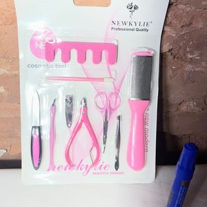 Kit de Manicura y Pedicura Profesional NEWKYLIE con Herramientas Rosadas - imagen 2
