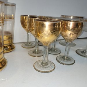 Juego de Cristalería Fina Decorada con Dorado: Jarra, Vasos, Copas y Licoreras - imagen 5