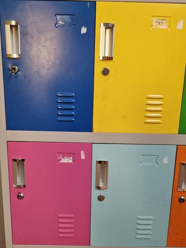Almacén de 12 puertas en buen estado - imagen 5