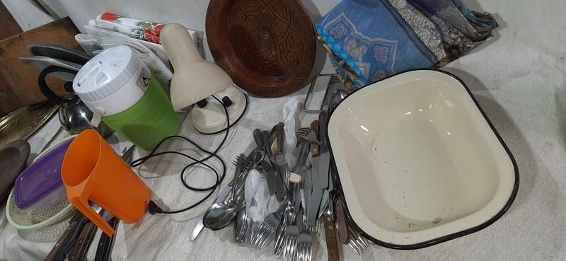 Colección de cerámica y objetos decorativos - imagen 2