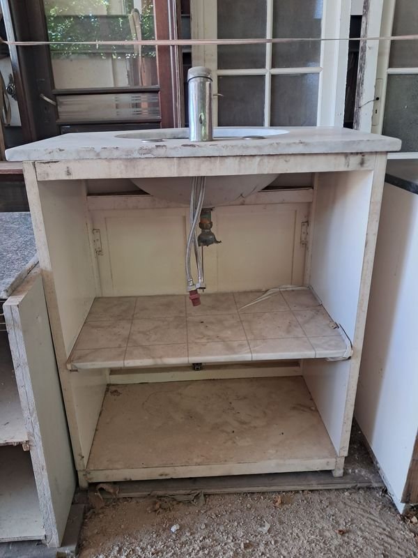 Item 883043 - Image 1