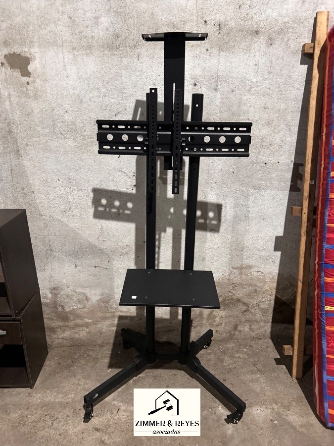Soporte Móvil para TV con Ruedas