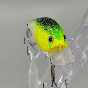 Señuelo de Pesca Crankbait Verde y Amarillo con Babero y Anzuelos - imagen 2
