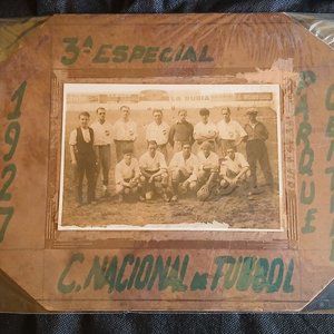 Lote siguiente: Fotografía Histórica Club Nacional de Football 3ª Especial Parque Central 1927