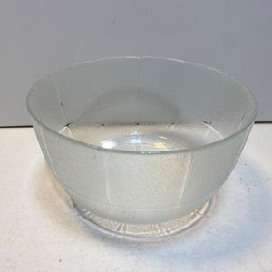 Lote de 8 piezas de bazar de vidrio: jarra, compotera, bowl, vasos, florero y lecherita - imagen 5