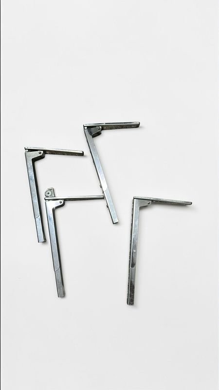 Soporte microondas grises para cocina