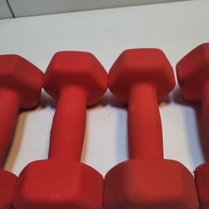 4 Mancuernas Rojas de 4 kg Cada Una - imagen 5