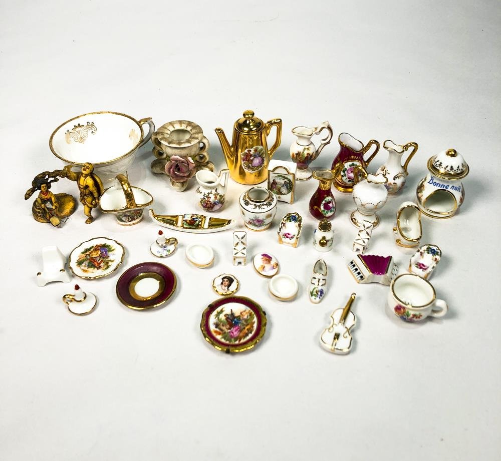 Lote de Porcelana Miniatura Limoges: Jarras, Tazas, Figuras y Más
