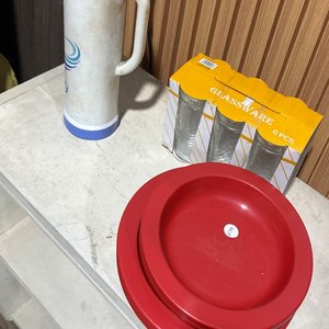 Lote siguiente: Vasos platos termo