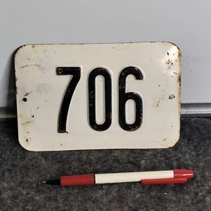 Lote anterior: Chapa Esmaltada Antigua con Número 706
