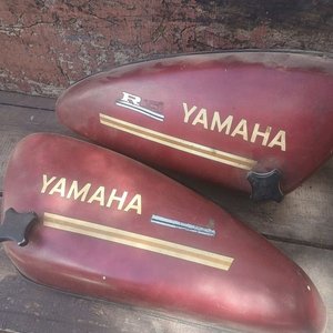 Tapas de Tanque de Combustible Yamaha RD - imagen 4