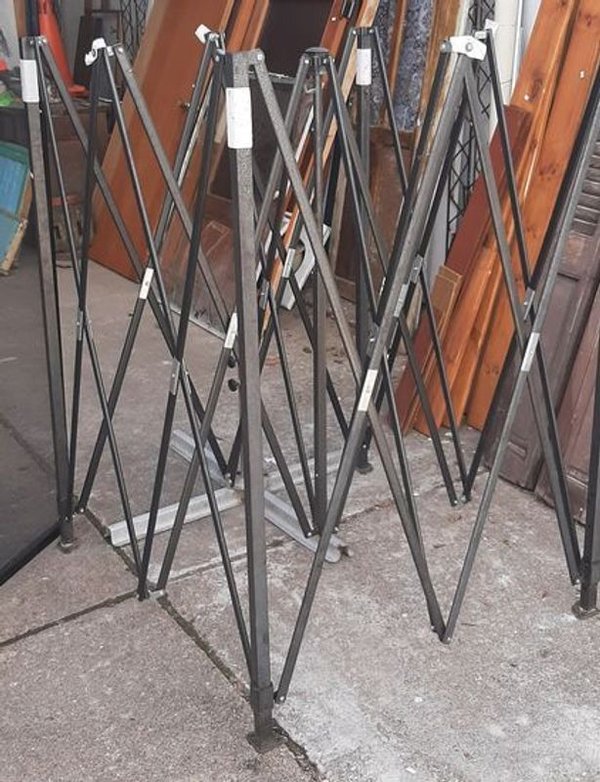 Estructura de Gasebo con Marco de Aluminio y Mosquitero - imagen 1