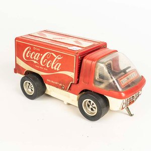 Camión de reparto de Coca - Cola de chapa litografiada a pila made in Japan  - Medidas: Largo 25cm - imagen 2