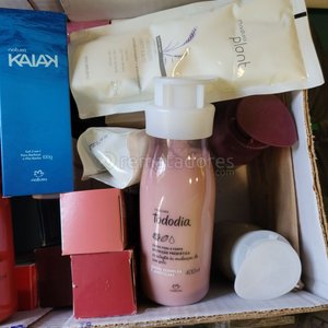 Lote de Cosméticos Natura: Perfumes, Jabones y Cremas - imagen 3