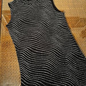 Blusa Negra con Brillos Plateados Talle S Marca Quiz - imagen 7