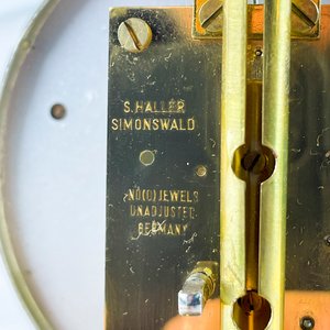 Reloj de Sobremesa Atmos Kundo con Redoma Hialina y Péndulo de Bolas - imagen 5