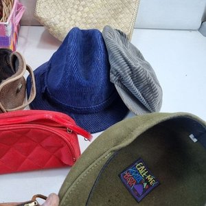 Lote de Canastas de Mimbre y Rafia, Sombreros, Neceser y Accesorios de Hogar - imagen 5
