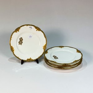 Cinco Platos de Postre Limoges de Porcelana Blanca con Monograma Dorado - imagen 1