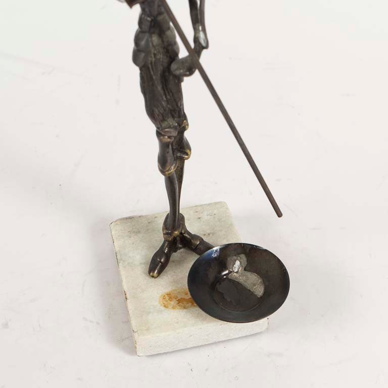 Figura Quijote de bronce y granito - imagen 2
