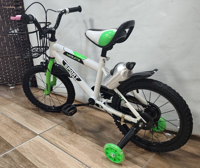 Bicicleta infantil de rodado 16, blanca/verde con canasto - imagen 4