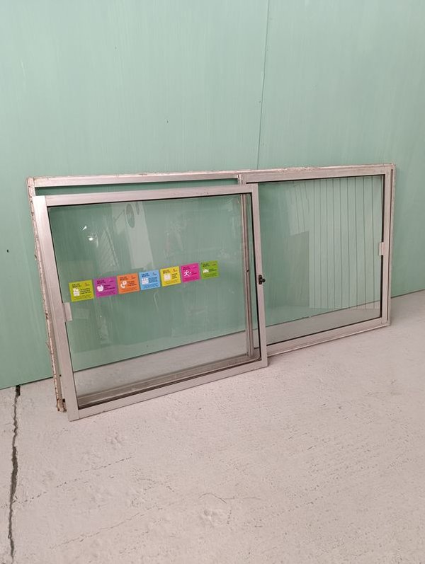 Ventana de 2 mts x 1 mt con reja de 2,20 mts x 1,50 mts - imagen 2