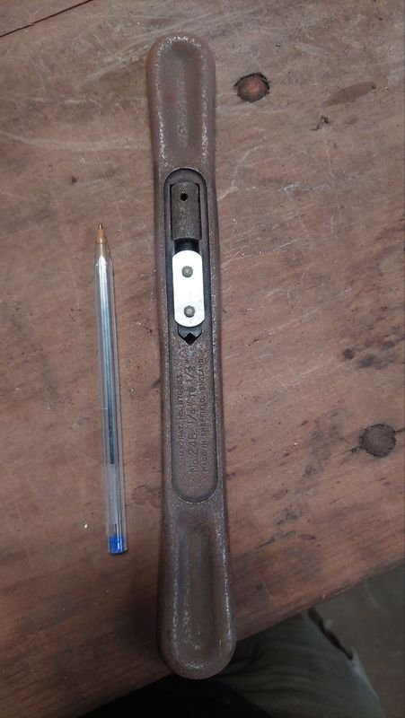 Lote siguiente: Portamachos antiguo marca Eclipce