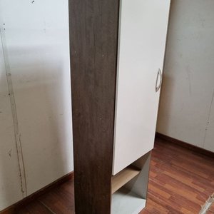 Mueble Auxiliar Blanco con Puerta y Estantes Abiertos - imagen 3