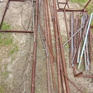 Lote de  estructuras de hierro Varios:  Barras, caños y perfiles metálicos de diferentes largos y secciones - imagen 4
