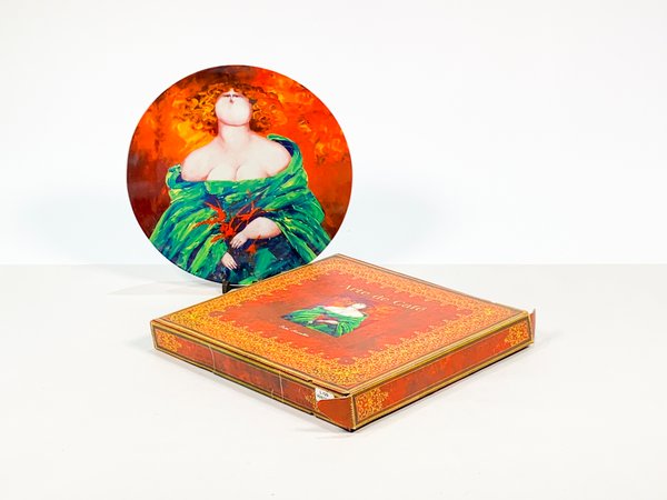 Plato de porcelana 'Colección arte de café' con dama en vestido verde - imagen 3