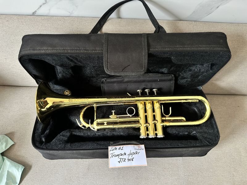 Trompeta Jupiter JTR 408 Dorada con Estuche y Manual
