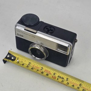 Cámara Kodak Instamatic 133 con Estuche - imagen 6