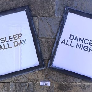 Dos Cuadros Decorativos "Dance All Night" y "Sleep All Day" - imagen 1