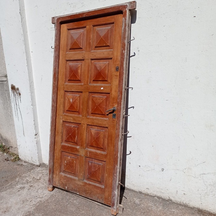 Item 16771 - Image 2