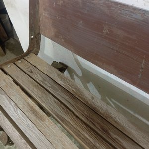 Banco Rústico de Hierro y Madera con Patas Decorativas - imagen 6