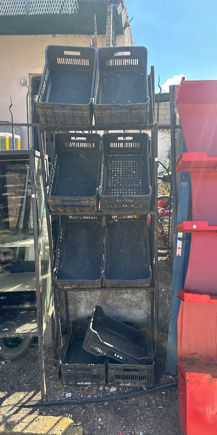 Exhibidor Metálico con Cajones Plásticos para Verduras