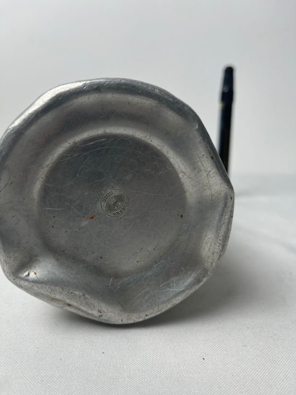 Porron de aluminio para beber - imagen 5