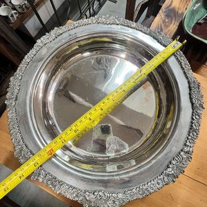 Fuente de Servicio Antigua con Campana y Asa en Metal Plateado - imagen 8