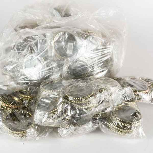 Gran lote de joyas de oro y negro