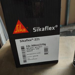 Lote de Sellador Adhesivo Sika Sikaflex-221 Gris Claro - 36 Unidades - imagen 3