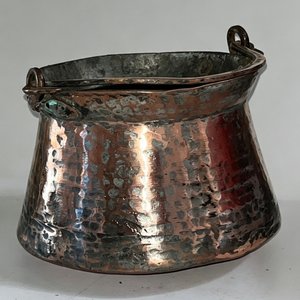 Olla Antigua de Cobre Martillado con Asas - imagen 2