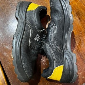Par de Zapatos de Seguridad Punta de Acero Marluvas Talle 46 - imagen 2