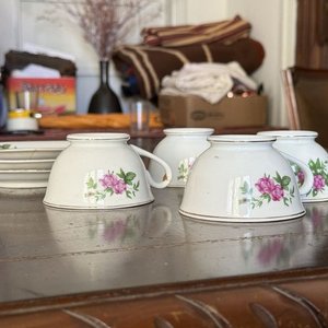 Juego de Tazas y Platos de Porcelana China con Diseño Floral - imagen 4