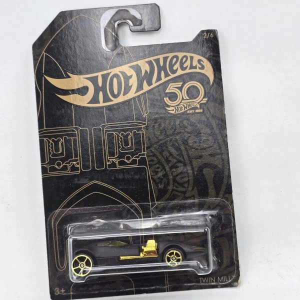 Hot Wheels 50 Aniversario Twin Mill Negro y Dorado - imagen 1