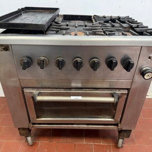 Cocina Industrial a Gas 4 Fuegos con Plancha y Horno - imagen 1
