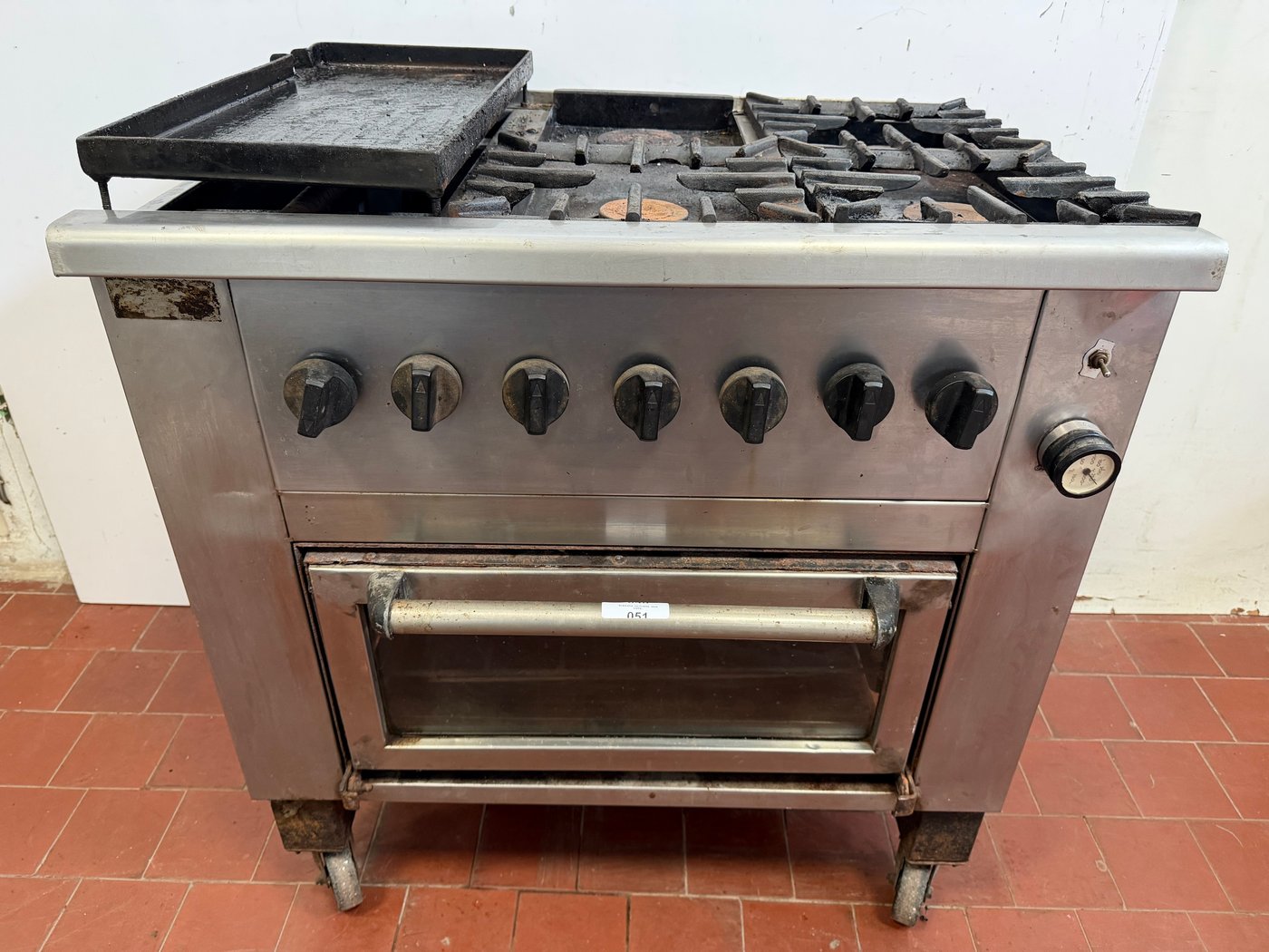 Cocina Industrial a Gas 4 Fuegos con Plancha y Horno